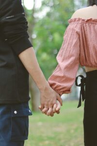 匂いを嗅いでくる彼氏の心理にはどんな意味があるの？